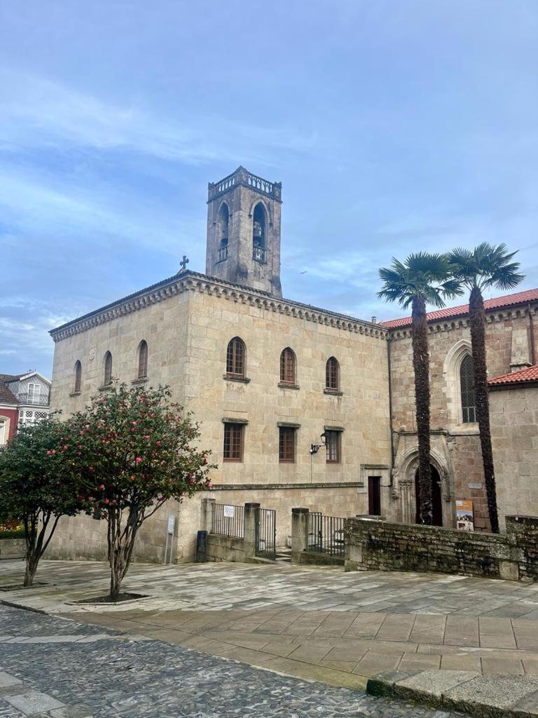 Parada Do Camino De Santiago Betanzos Exterior photo